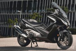 Comparativa Kymco AK550 vs Yamaha TMax SX 03