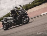 Comparativa Kymco AK550 vs Yamaha TMax SX 05