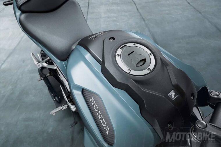 Honda CB125R ExMotion 2018 (3)