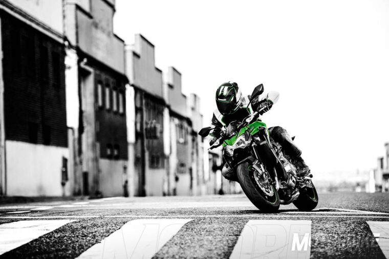 Kawasaki-Z900-2018-A2-09
