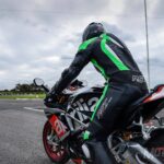 Consejos: Cómo equiparte en moto deportiva