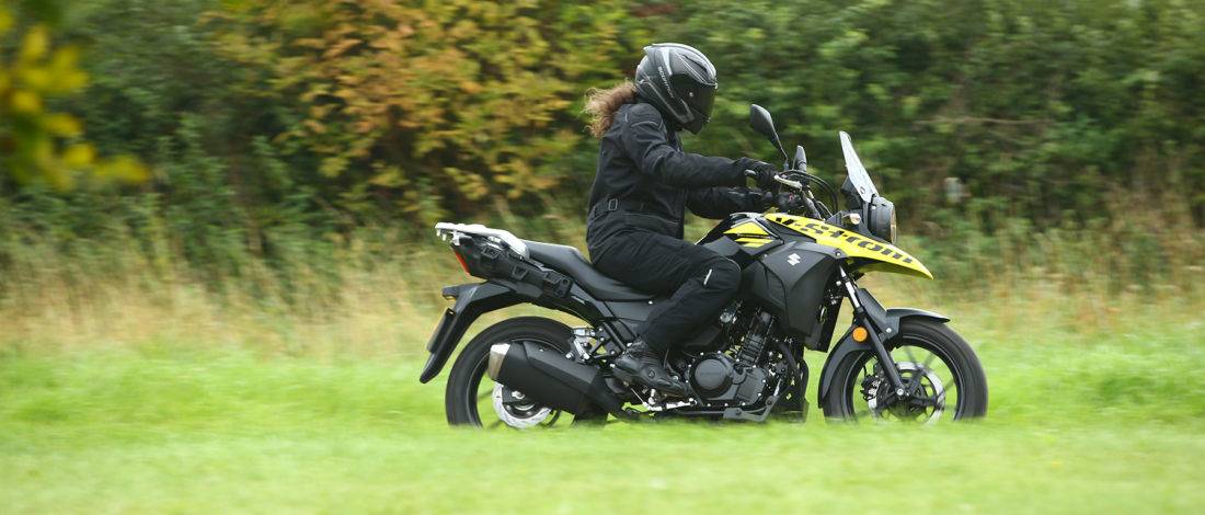 Top 10. Las mejores trail 2019 para el carnet A2 24 Suzuki V Strom 250 2017 prueba motorbike 110