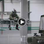 [Vídeo] Kalashnikov: Del AK-47 a una 'moto voladora'