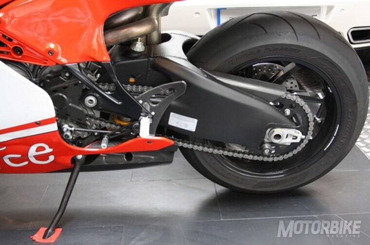 Ducati-Desmosedici-RR-subasta-madrid-12
