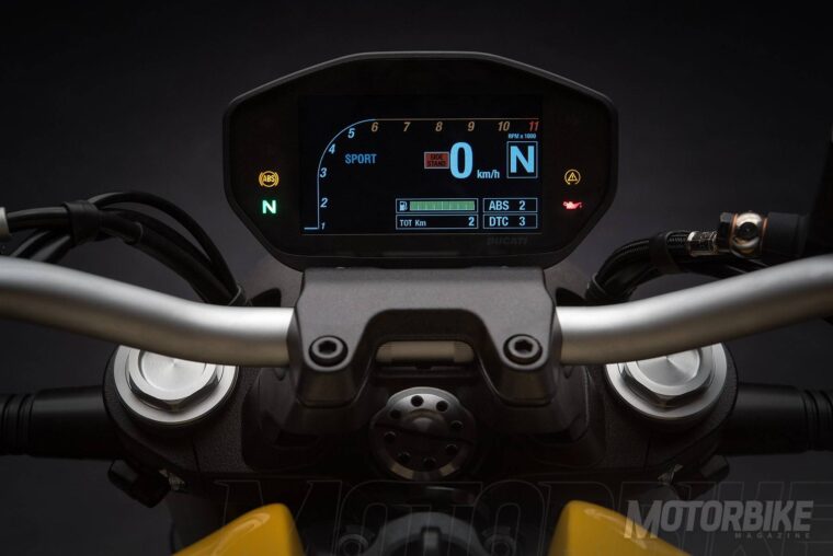Ducati-Monster-821-2018-73