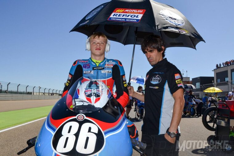 Julian Simon Efren Vazquez Nico Terol Idalio Gavira coaches 16