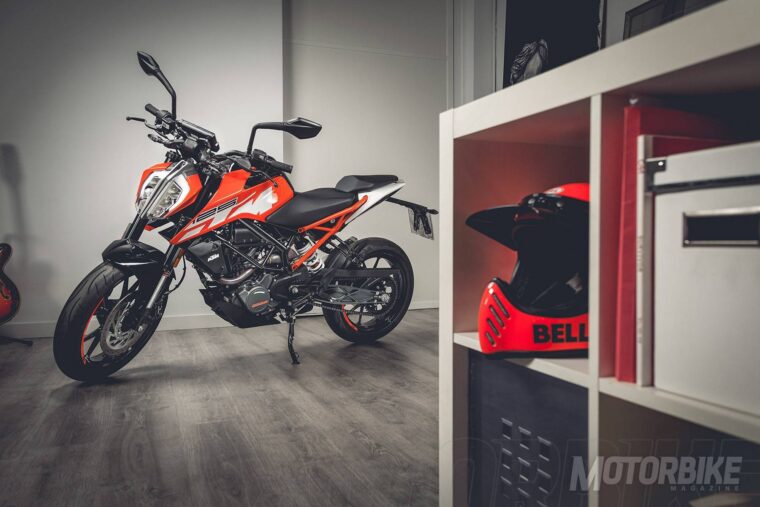 KTM-125-Duke-2017-checklist-01