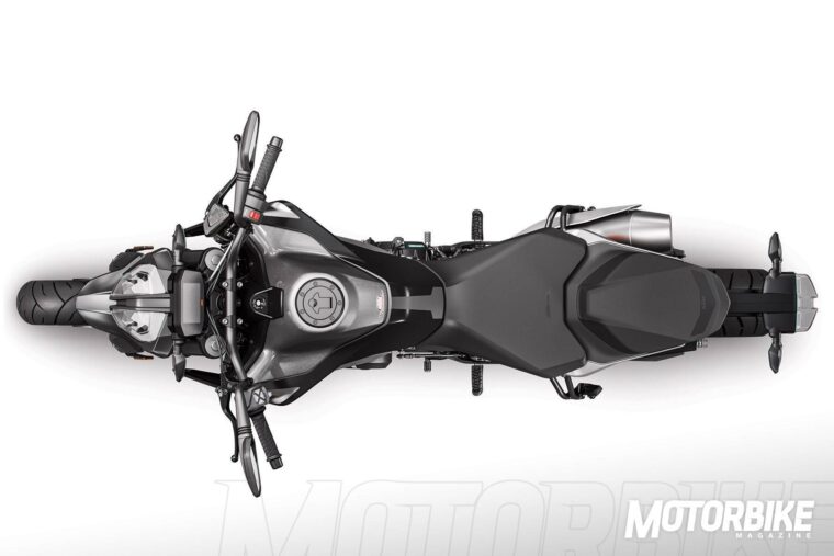 KTM-790-Duke-2018-Color-negro-7