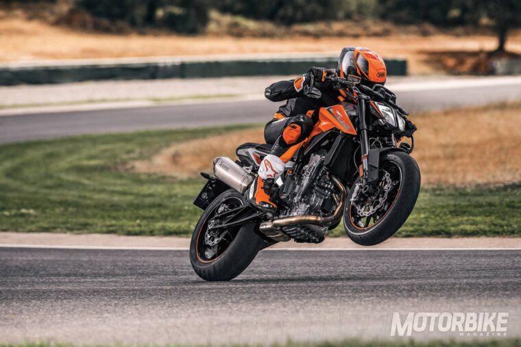 KTM-790-Duke-2018-Fotos-accion-10