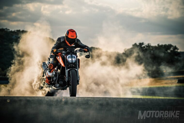 KTM-790-Duke-2018-Fotos-accion-4
