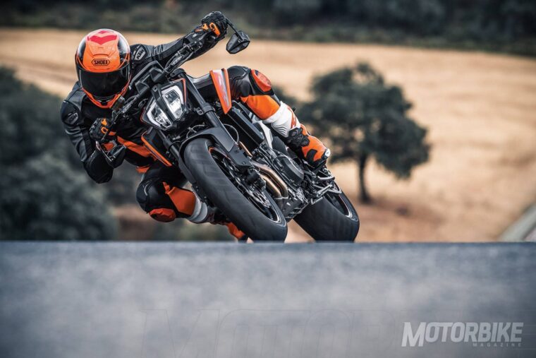 KTM-790-Duke-2018-Fotos-accion-7