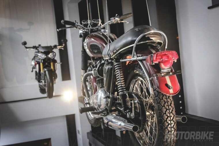 MBK - Visita Fabrica Triumph museo-6770