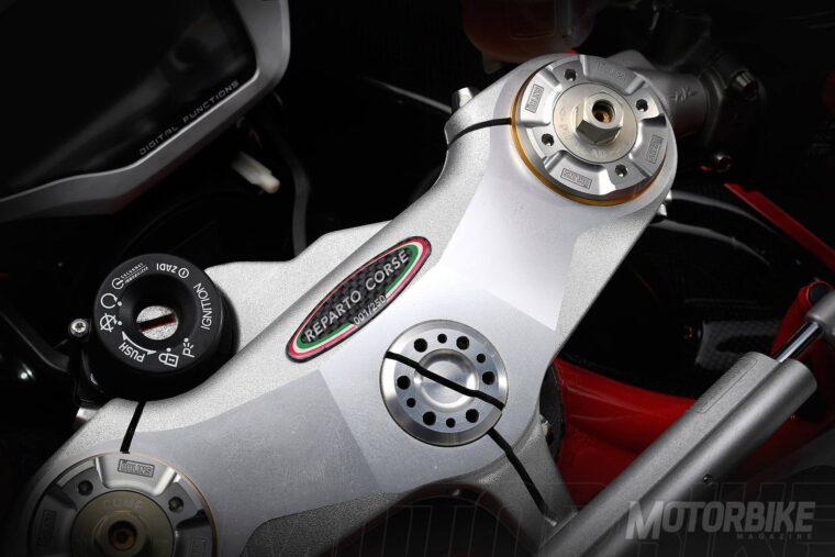 MV-Agusta-F4-RC-2018-10