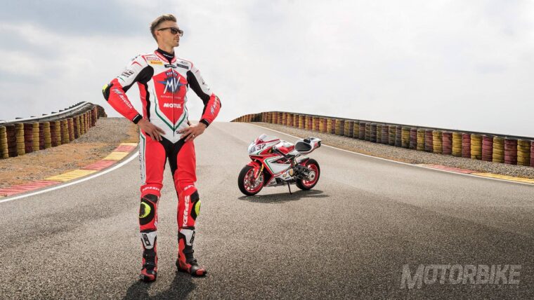 MV Agusta F4 RC 2018 Leon Camier 06