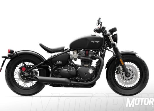 Triumph Bonneville Bobber Black