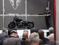 Triumph Bonneville Bobber Black 2018 14