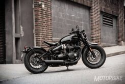 Triumph Bonneville Bobber Black 2018 47