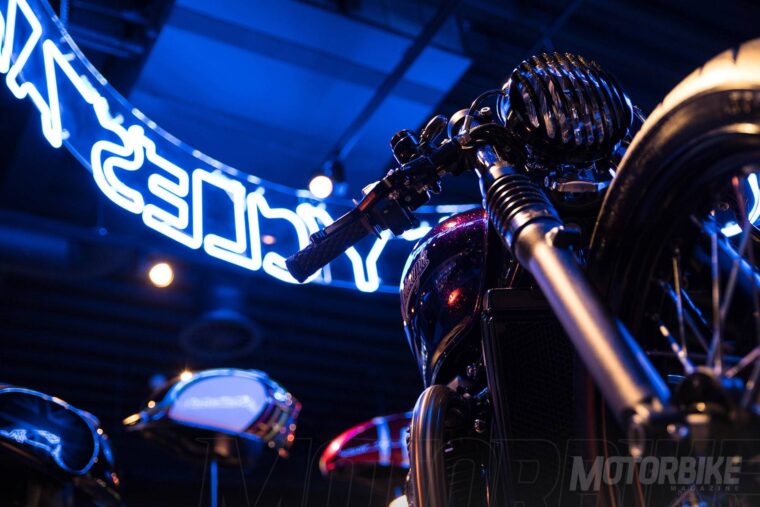 Triumph museo fabrica visita - 11