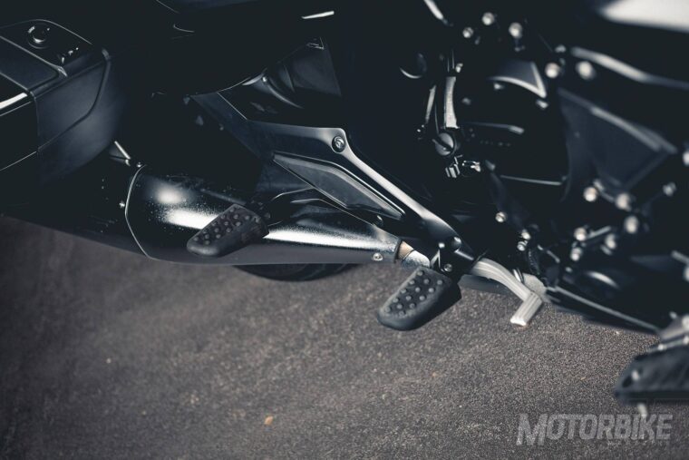 BMW-K-1600-B-Bagger-28