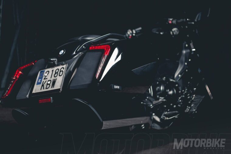 BMW-K-1600-B-Bagger-29