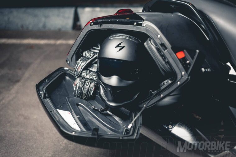 BMW-K-1600-B-Bagger-48