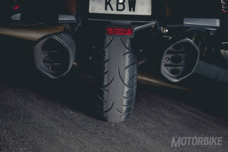 BMW-K-1600-B-Bagger-51