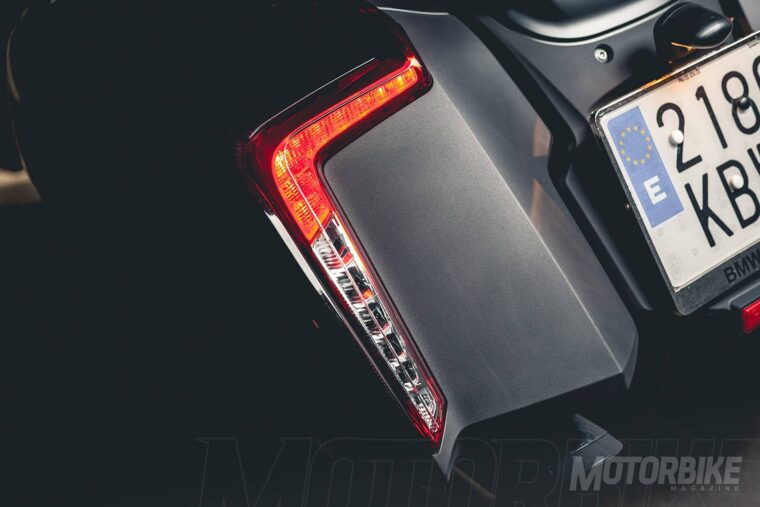 BMW-K-1600-B-Bagger-52