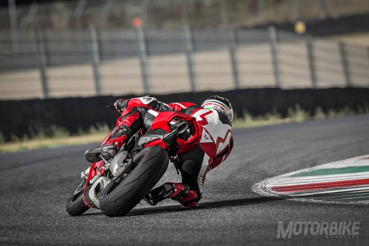 Ducati-Panigale-V4-S-2018-12