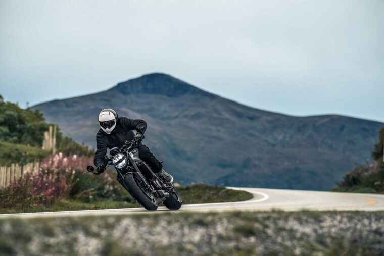 Husqvarna-Vitpilen-701-2018-17