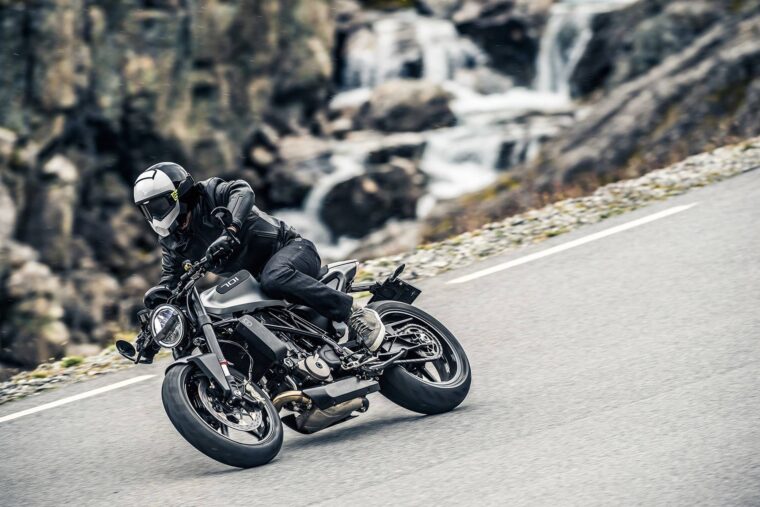 Husqvarna-Vitpilen-701-2018-35