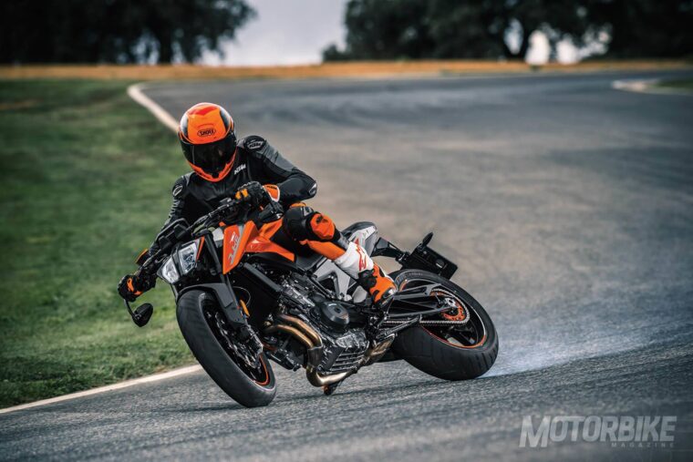 KTM-790-Duke-A2-2018-20