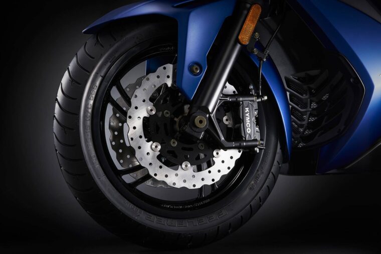 KYMCO-Xciting-400-S-2018-Detalles-27