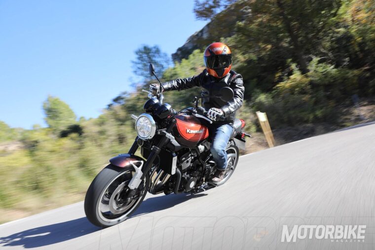 Kawasaki-Z900RS-2018-62