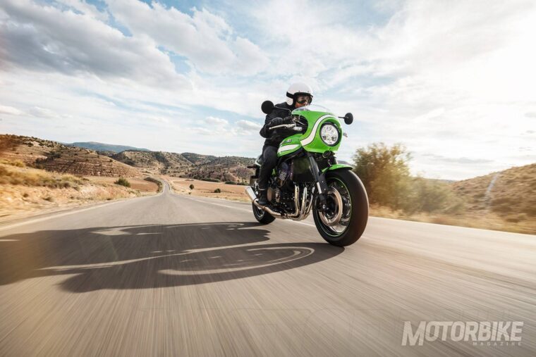 Kawasaki-Z900RS-Cafe-2018-Fotos-accion-13