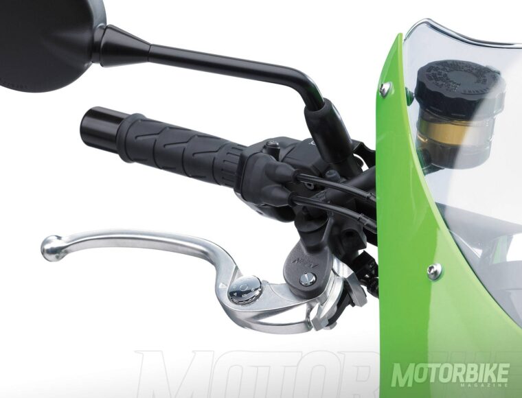 Kawasaki-Z900RS-Cafe-2018-Fotos-detalles-2