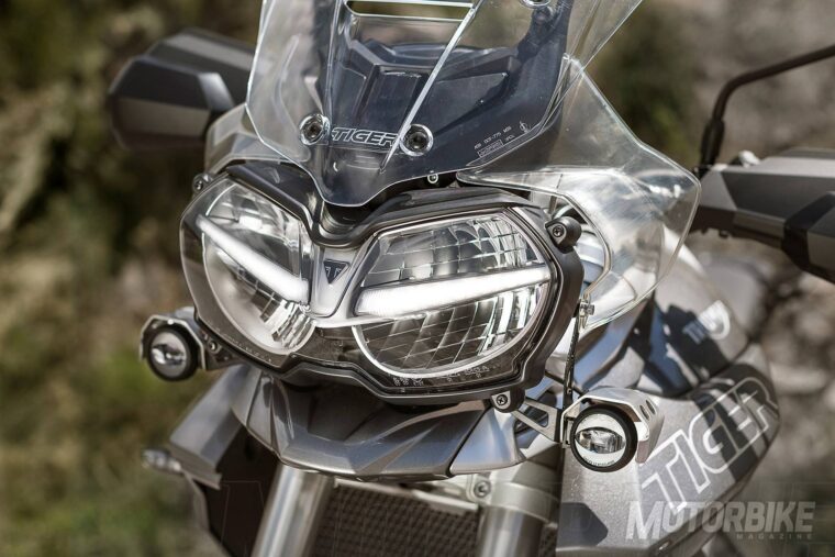 Triumph-Tiger-800-XRT-2018-Fotos-Detalle-1