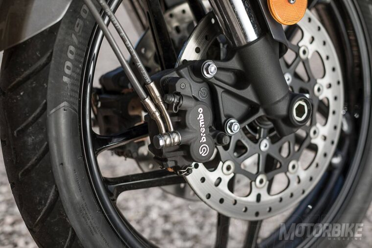 Triumph-Tiger-800-XRT-2018-Fotos-Detalle-2