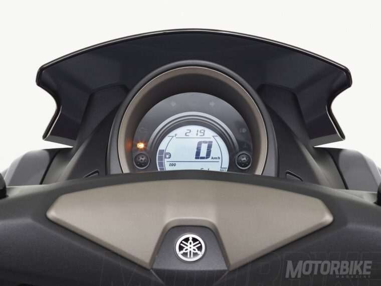 Yamaha-NMAX-125-2018-10