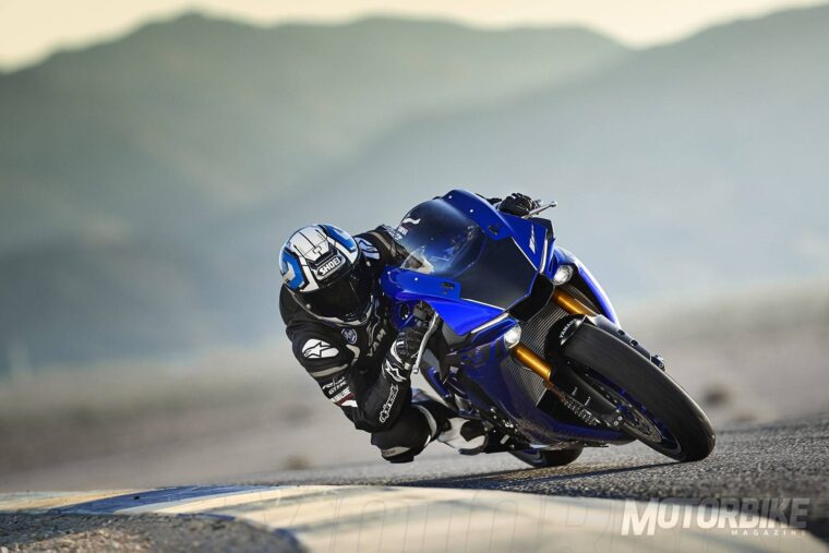 Yamaha-YZF-R1-2018-11