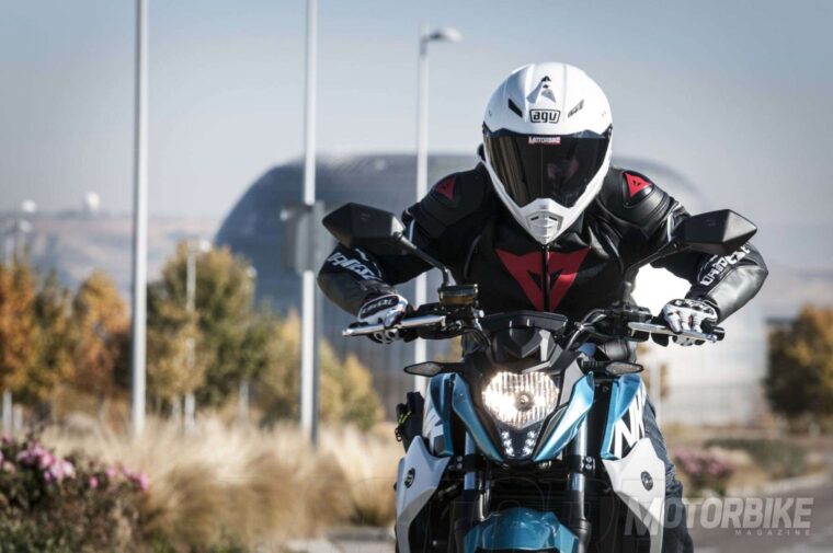 CFMoto-400NK-prueba-51