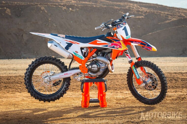KTM-450-SX-F-Factory-Edition-2018-01