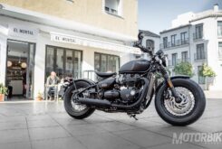 Triumph Bobber Black 2018 01