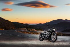 Triumph Bobber Black 2018 19