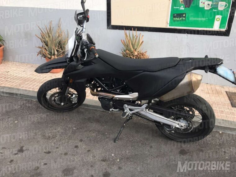 KTM-690-SMC-R-2019-bikeleaks2