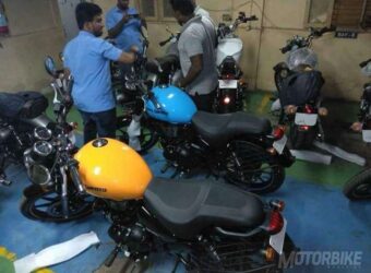 BikeLeaks. Royal Enfield Thunderbird 350X y 500X: Fotos y vídeo espía 3 Royal Enfield Thunderbird 350X 500X bikeleaks 13