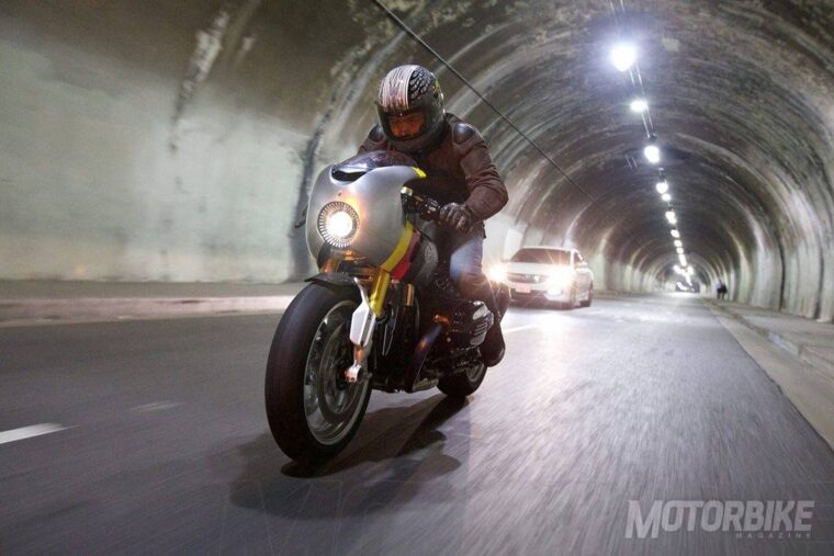 BMW-R-nineT-Autobahn-Streak-JSK-07