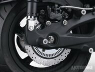 Kawasaki J300 2018 02