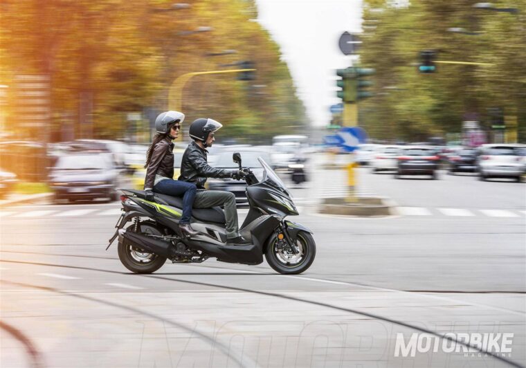 Kawasaki-J300-2018-10