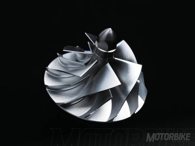 Kawasaki-Ninja-H2-2018-13