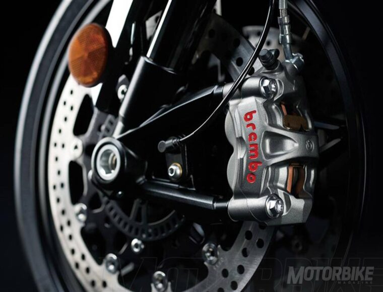 Kawasaki-Ninja-H2-Carbon-2018-03